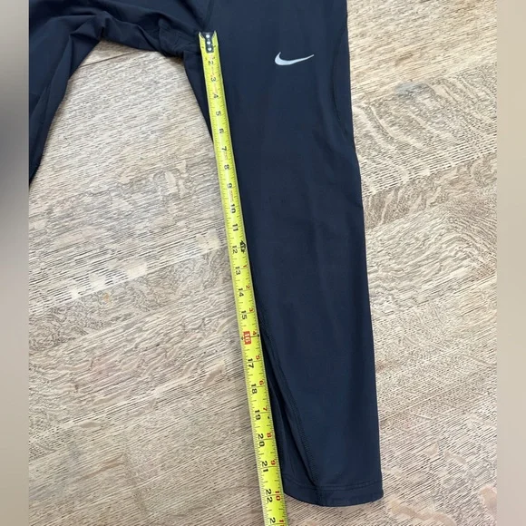 Nike Black Dri-FIT Performance 7/8 Leggings medium Running Walking Training - Picture 15 of 17